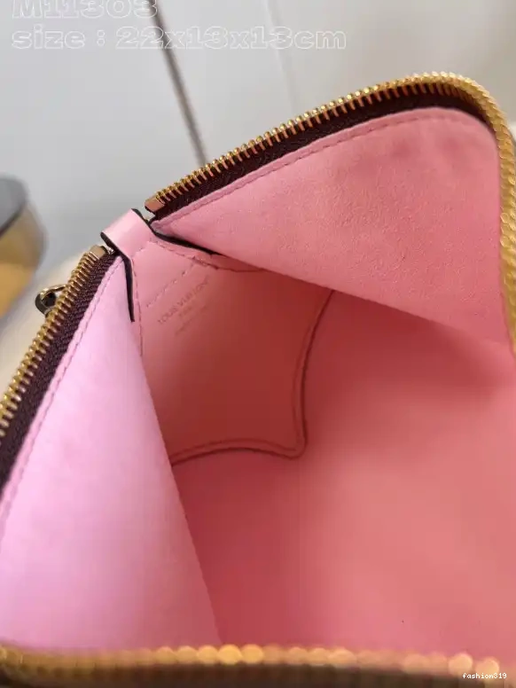 VUITTON Bloom Pouch-22.5*13*13CM LOUIS 0401